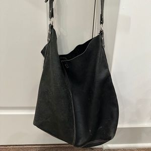Leather tote in Black Pebble leather